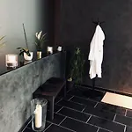 Hotel Lake's - My 4*