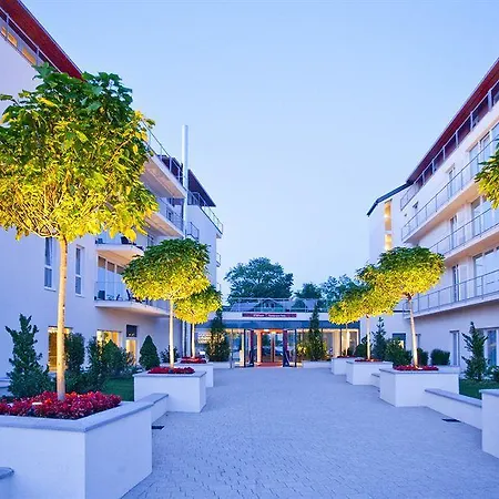 Lake's - My Hotel