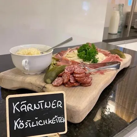 Ξενοδοχείο Lake's - My 4*