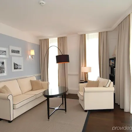 Hotel Lake's - My 4*