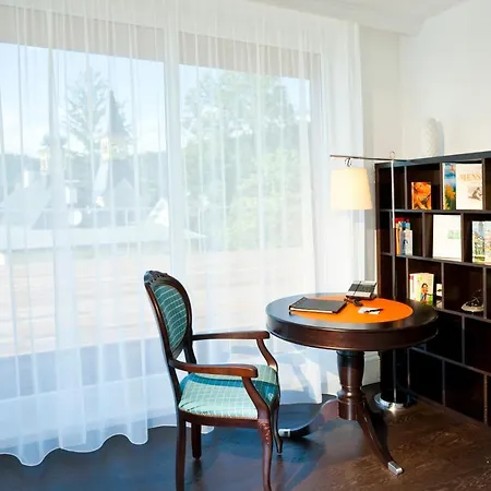 Ξενοδοχείο Lake's - My 4*